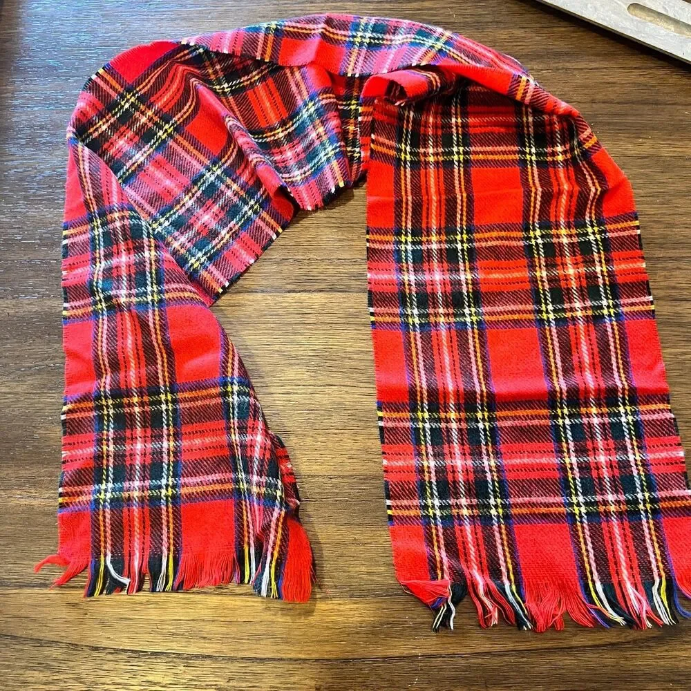 New Vintage Fringe Mans wool scotland Scarf red plaid 44